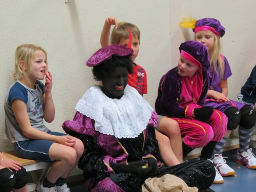 Sinterklaas bij de minis 2012