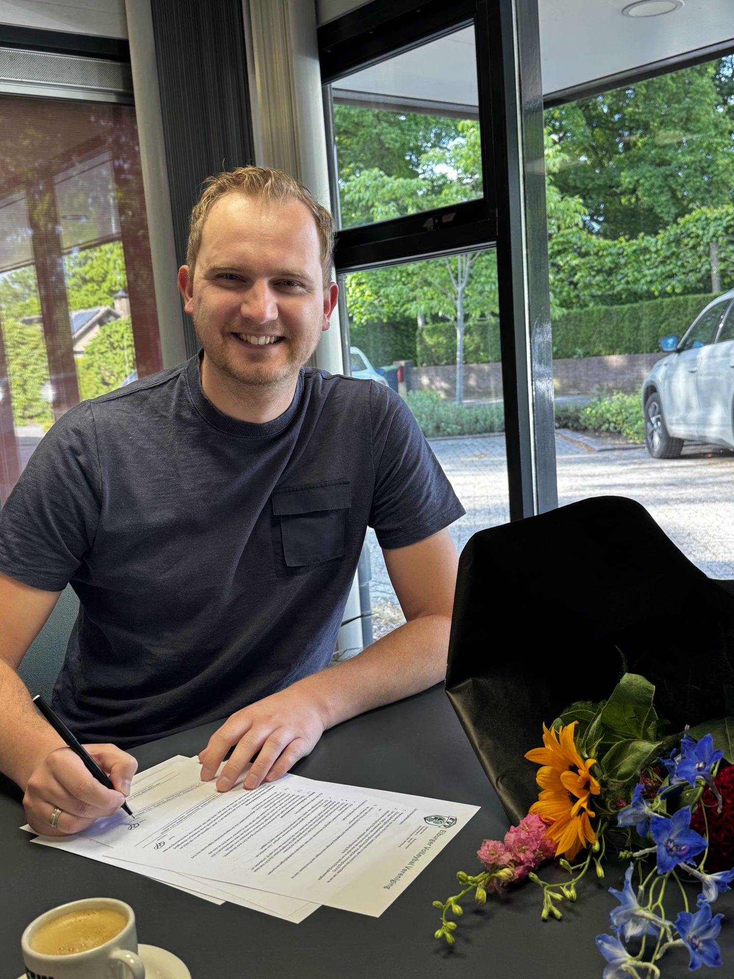 Prins Bouw verlengt sponsorovereenkomst met volleybalvereniging EVV